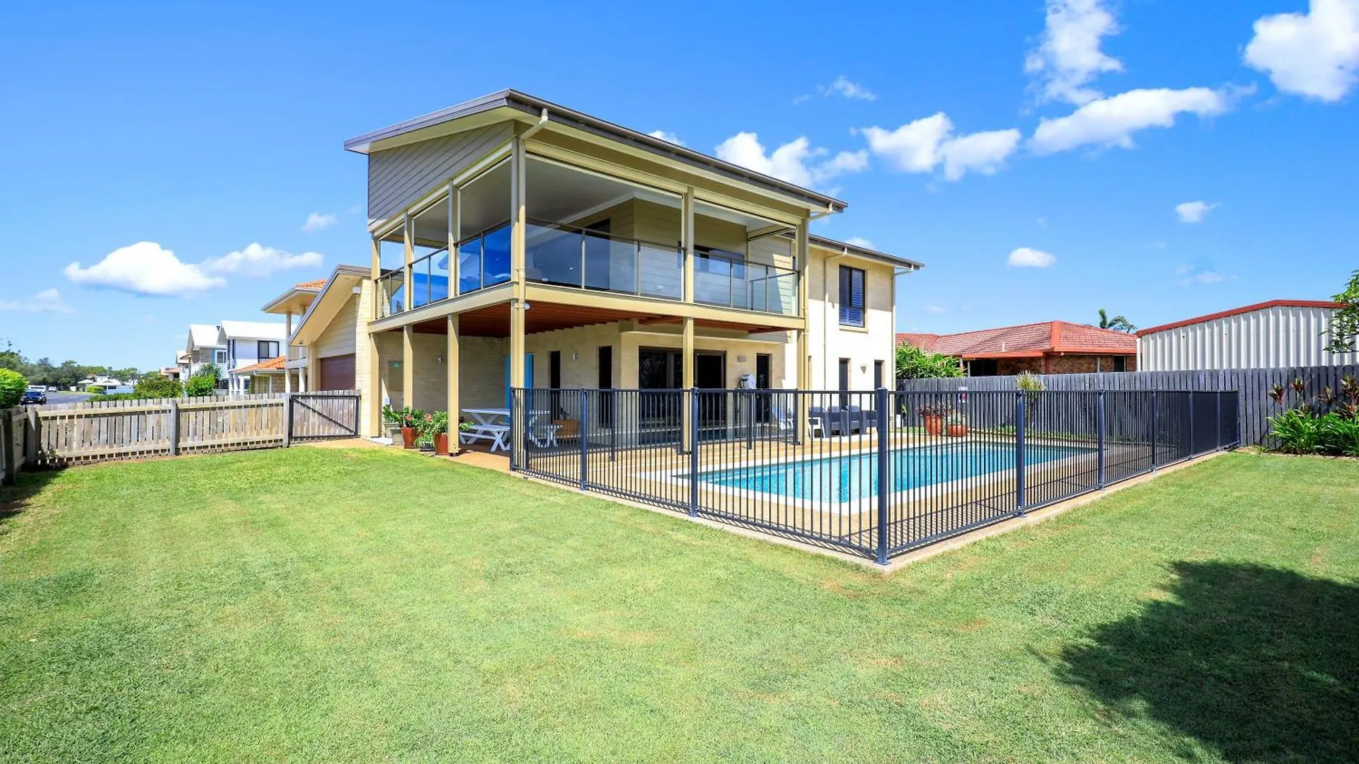 Nudibranch House Villa Bargara Holiday home