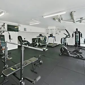 Apartment Ground Floor Oceanfront Apartment, Bargara