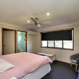 Holiday home 12 Wilfred Street, Bargara