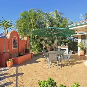 Bed & Breakfast Golden Cane, Bargara